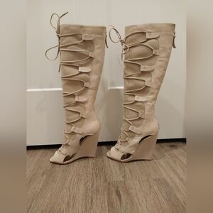 NWT - RARE chic & stylish Bebe "Murray" wedge heel peep toe cutout lace-up boots